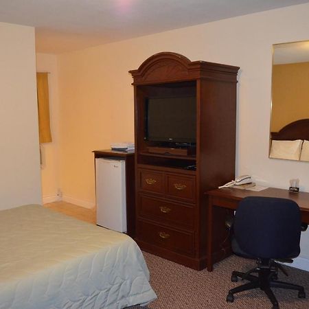 Mohawk Motel Brantford Phòng bức ảnh